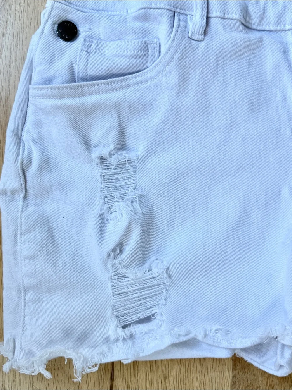 VENUS distressed white